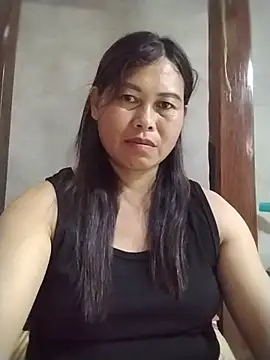 Snapshot of -Hatybi- chatting on June 2026 08:42:02 AM -Hatybi- online show from June 2026 08:42:02 AM