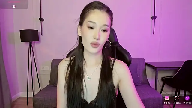 Snapshot of lilly_mighty chatting on June 2026 06:49:01 PM lilly mighty online show from June 2026 06:49:01 PM