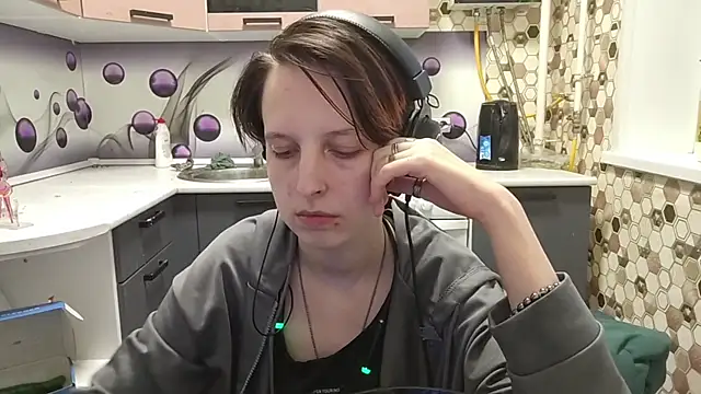 Snapshot of Saranade chatting on June 2026 05:28:02 PM Saranade online show from June 2026 05:28:02 PM