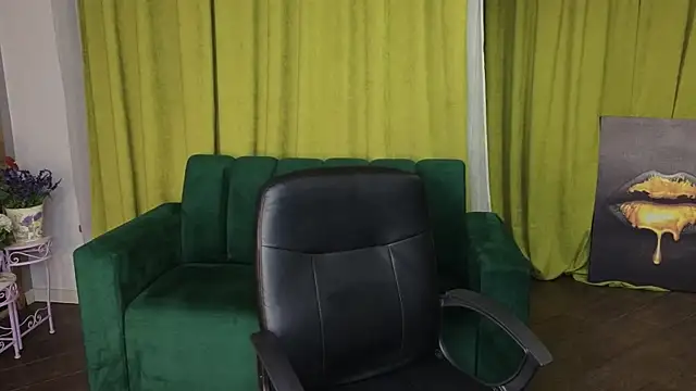 AlisaFoxis online show from June 2026 06:18:02 PM
