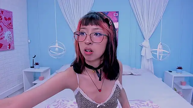 Snapshot of Venus_Rouge chatting on July 2026 03:30:01 AM Venus Rouge online show from July 2026 03:30:01 AM