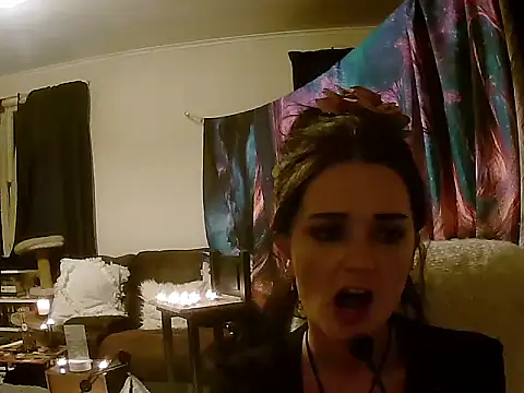 Snapshot of bloomvioletmoon chatting on May 2026 03:21:02 PM bloomvioletmoon online show from May 2026 03:21:02 PM