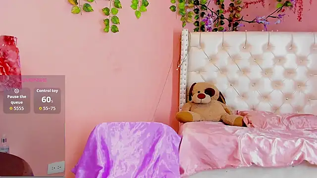 valentinee xo online show from June 2026 04:43:02 AM