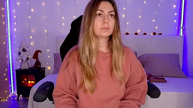 LindaWhite  online show from December 2025 05:06:02 PM