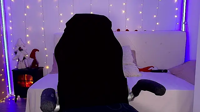 LindaWhite  online show from December 2025 05:18:02 PM