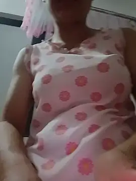 Snapshot of -Maya-a chatting on June 2026 08:33:01 PM -Maya-a online show from June 2026 08:33:01 PM
