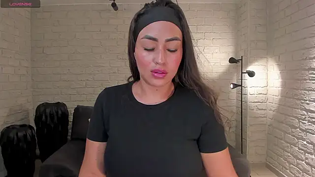 VictoriaBennetX online show from July 2026 07:52:01 PM