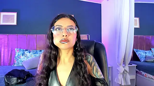 Violeta muns online show from July 2026 05:27:01 PM