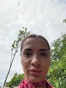chloenyx online show from July 2026 12:55:01 PM