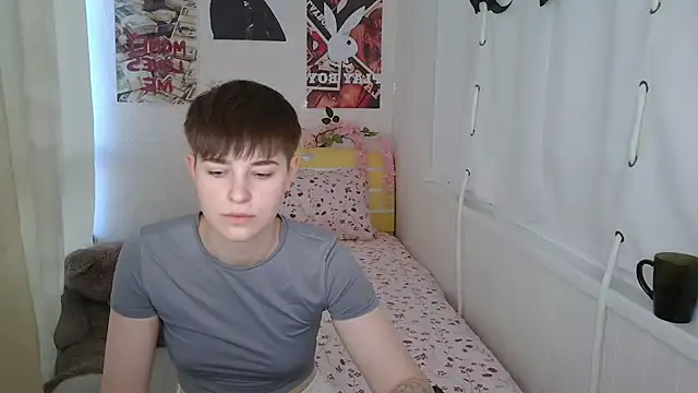 EmyHills online show from June 2026 01:39:02 PM