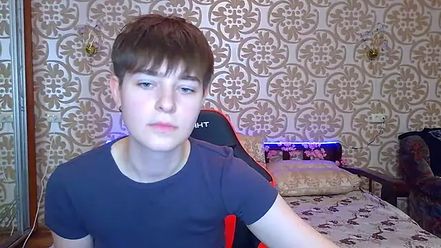 EmyHills online show from July 2026 07:41:02 PM