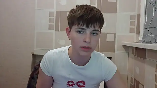 EmyHills online show from July 2026 08:08:02 PM