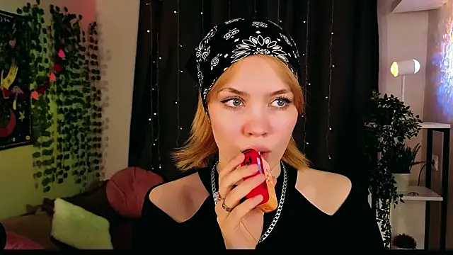 Milena Stasym online show from June 2026 06:27:02 AM