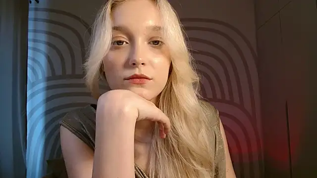 QueenSerenaa online show from June 2026 10:51:01 AM