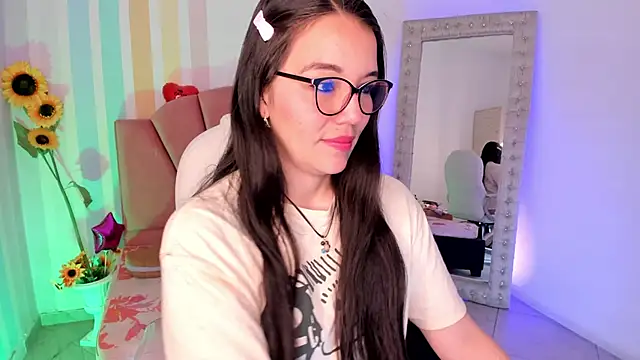 Emma lakshmi online show from June 2026 02:37:02 PM
