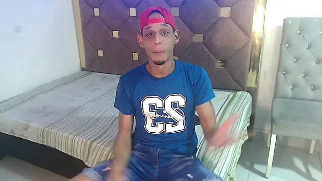 Snapshot of Brendt_Hotx chatting on June 2026 01:36:02 AM Brendt Hotx online show from June 2026 01:36:02 AM