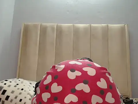 Snapshot of QueenZara_202 chatting on July 2026 05:02:02 AM QueenZara 202 online show from July 2026 05:02:02 AM