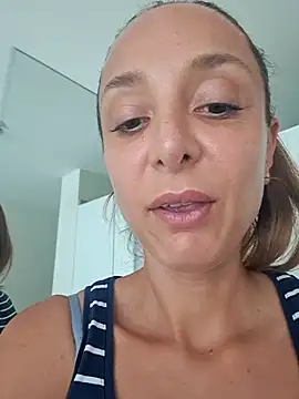 jasminelabeurette69 online show from June 2026 01:35:01 PM