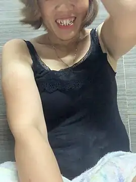 Emlyla online show from June 2026 09:33:01 AM
