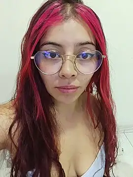 Snapshot of liz_cute chatting on June 2026 10:21:02 PM liz cute online show from June 2026 10:21:02 PM