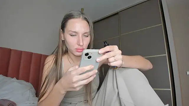 SofiClimbing online show from December 2024 10:32:01 AM