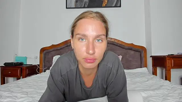 SofiClimbing online show from October 2025 10:11:02 AM