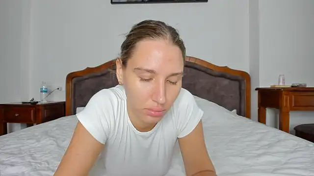 SofiClimbing online show from November 2025 06:24:02 AM