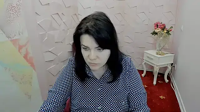 Julia reeves online show from June 2026 12:51:02 PM