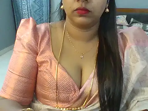 Snapshot of Tamil_hot_Meenu chatting on June 2026 08:08:01 AM Tamil hot Meenu online show from June 2026 08:08:01 AM