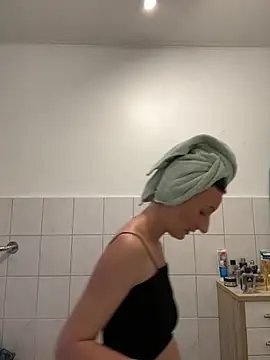 PregnantEmilia online show from June 2026 07:37:02 PM