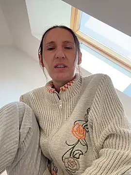 PregnantEmilia online show from July 2026 07:12:01 AM