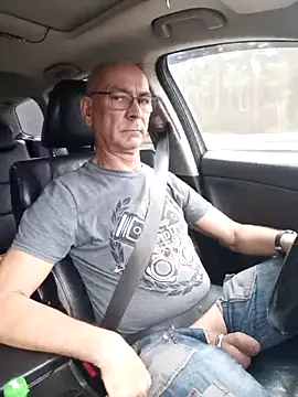 raini051 online show from December 2025 01:29:01 PM