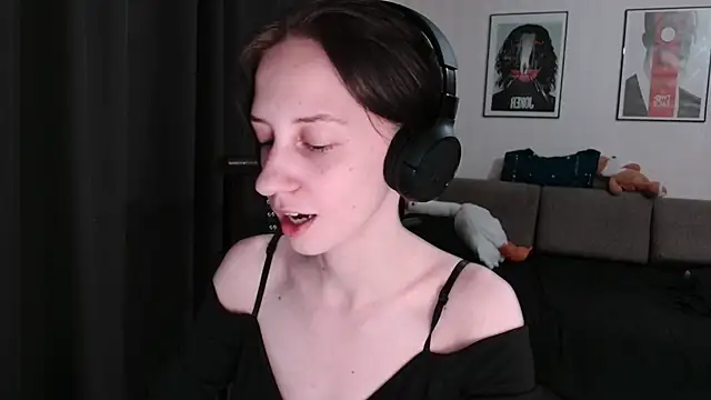 secrettt poison online show from August 2026 04:16:02 PM