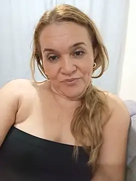 Sara hilton02 online show from June 2026 01:21:01 AM
