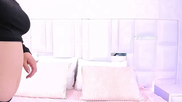 brittany muse online show from June 2026 12:44:02 PM