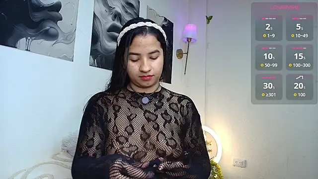 Snapshot of thepeach_ chatting on June 2026 07:25:02 PM thepeach online show from June 2026 07:25:02 PM