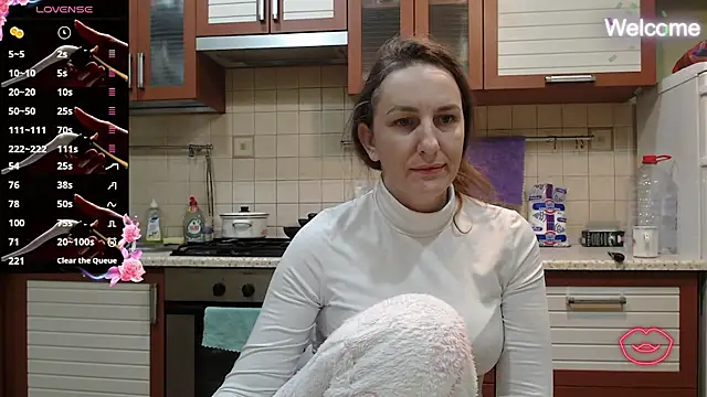 Yevgeshka-Milashka online show from December 2025 04:02:01 PM