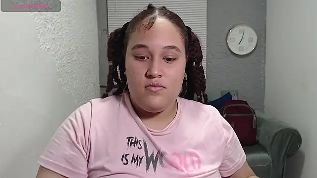 leilasosexy online show from July 2026 03:03:02 PM