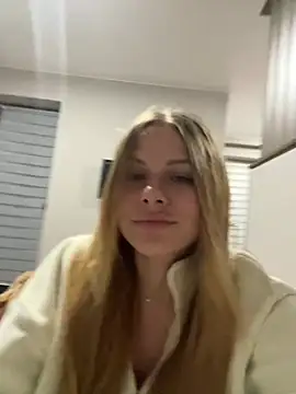 MonoGirl online show from July 2026 07:01:02 PM