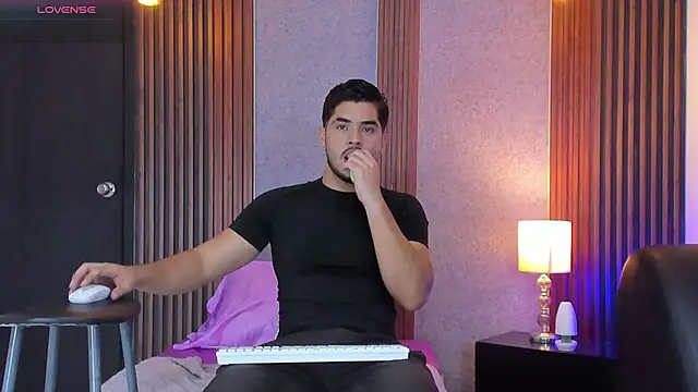 Snapshot of luciano_vitale chatting on July 2026 12:56:02 PM luciano vitale online show from July 2026 12:56:02 PM