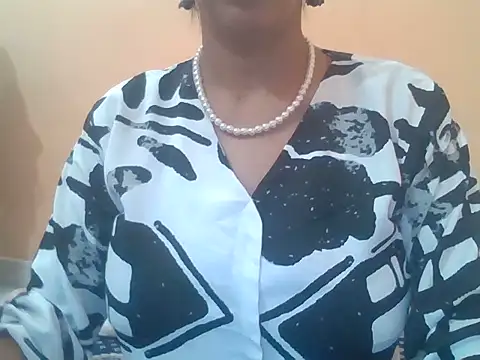 Snapshot of Anna_gougeous chatting on June 2026 04:34:02 AM Anna gougeous online show from June 2026 04:34:02 AM
