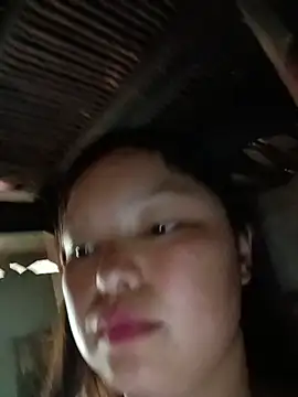 Snapshot of Linna-bae chatting on July 2026 10:30:02 AM Linna-bae online show from July 2026 10:30:02 AM