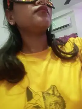 Hot-Rani-76 online show from June 2026 03:38:01 PM