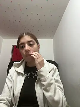 Cherry Luna1 online show from June 2026 11:38:02 PM
