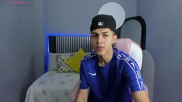 Snapshot of Axel_Mendozaa chatting on June 2026 08:11:02 PM Axel Mendozaa online show from June 2026 08:11:02 PM