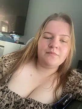 Curvy Vanilla online show from June 2026 12:47:02 PM