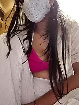 Snapshot of Romantic_riya_06 chatting on June 2026 04:10:01 AM Romantic riya 06 online show from June 2026 04:10:01 AM