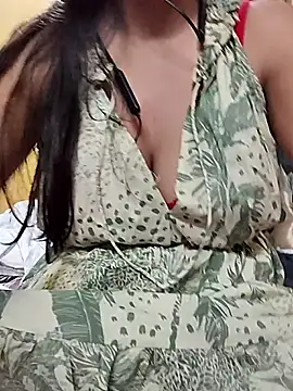 Snapshot of Romantic_riya_06 chatting on July 2026 05:41:01 PM Romantic riya 06 online show from July 2026 05:41:01 PM