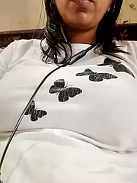 Snapshot of Romantic_riya_06 chatting on July 2026 06:06:02 AM Romantic riya 06 online show from July 2026 06:06:02 AM