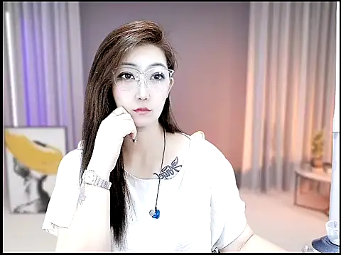 Snapshot of Mimi131499 chatting on June 2026 09:30:01 AM Mimi131499 online show from June 2026 09:30:01 AM
